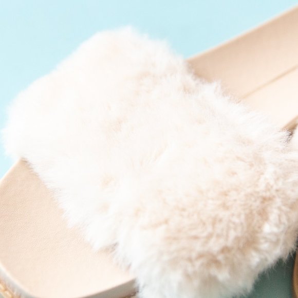 Dolce Vita Gaia Creamy White Faux Fur Slip On Slide Sandals Size 9.5 - Picture 5 of 5
